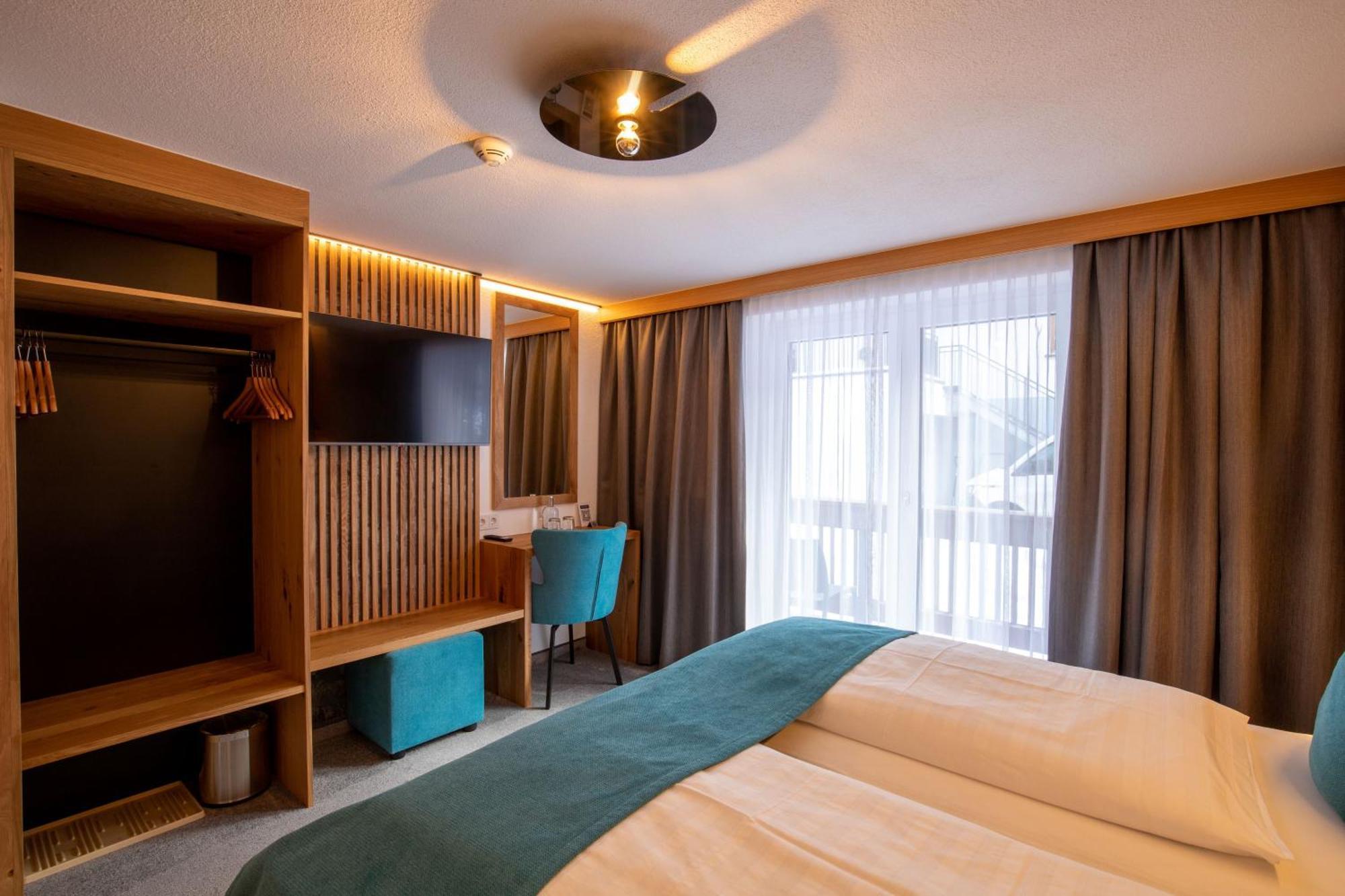 Hotel Garni Subretta Ischgl Bagian luar foto