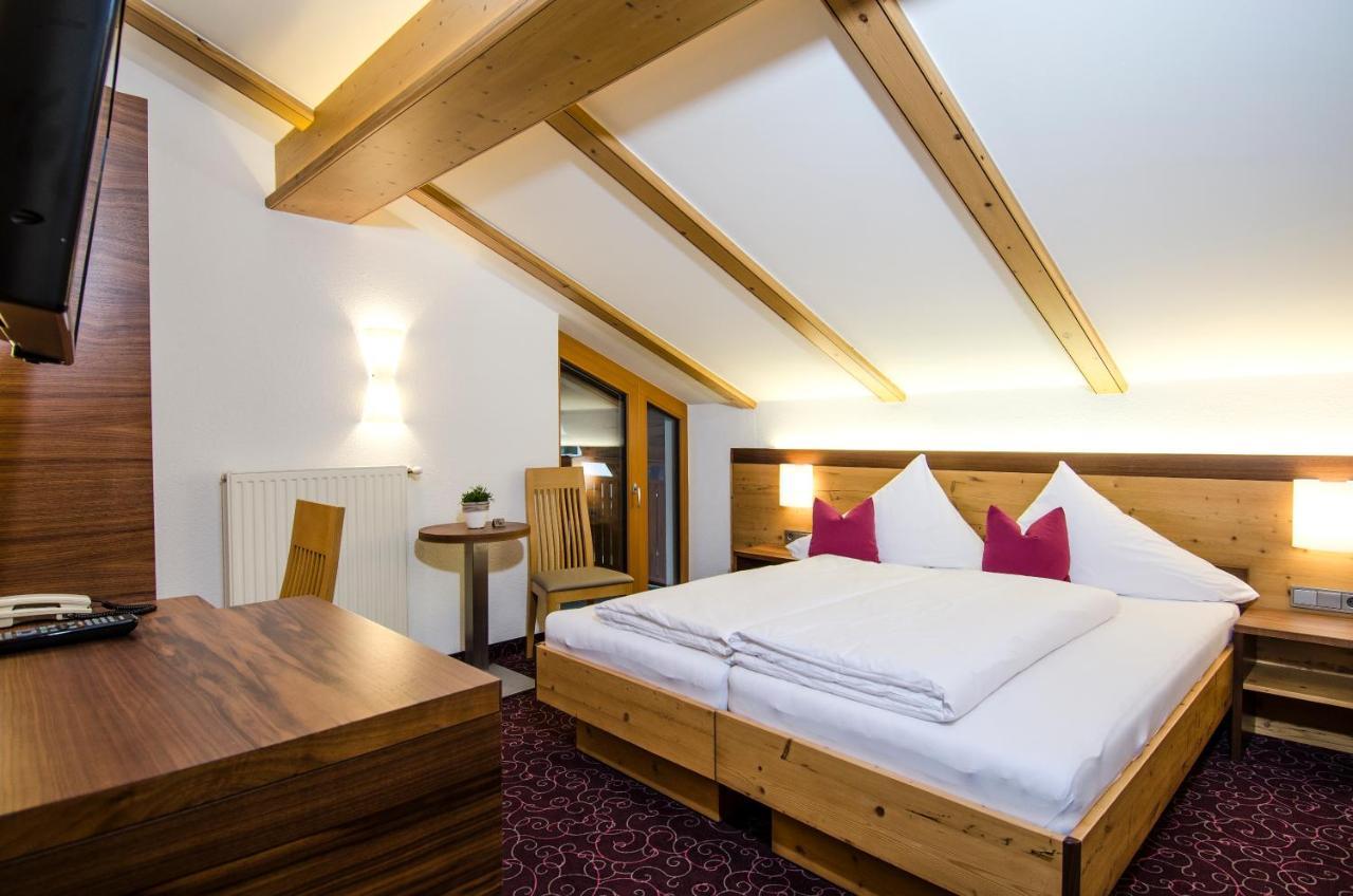 Hotel Garni Subretta Ischgl Bagian luar foto