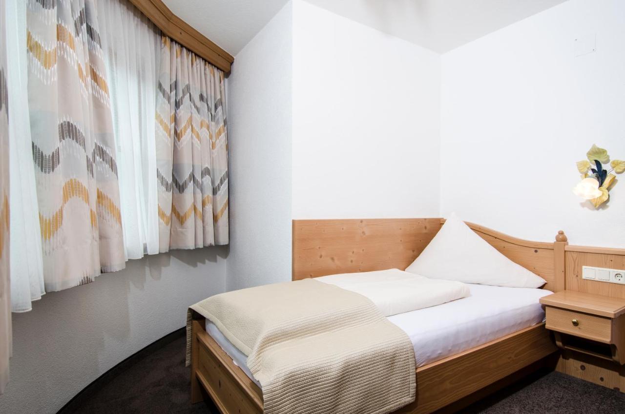Hotel Garni Subretta Ischgl Bagian luar foto