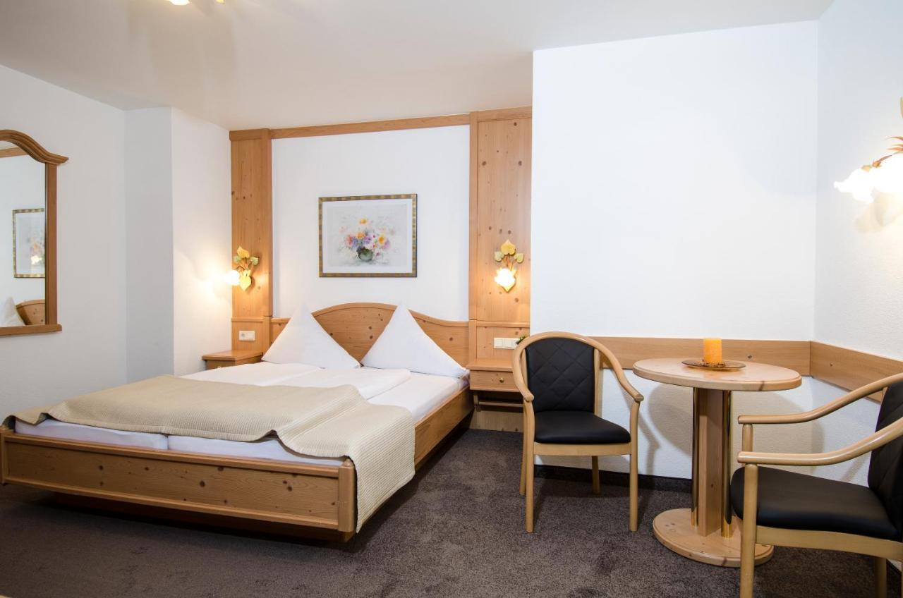 Hotel Garni Subretta Ischgl Bagian luar foto