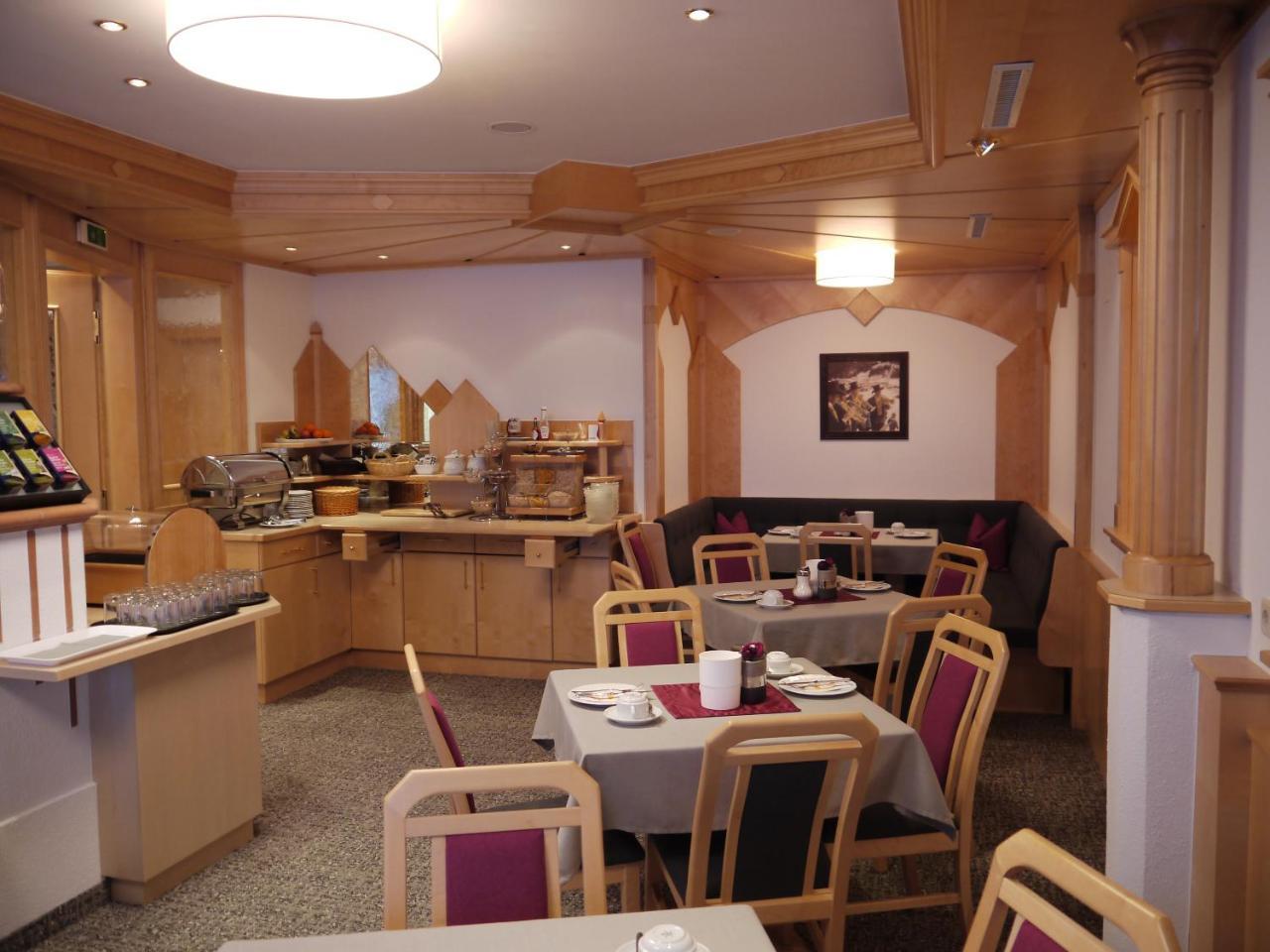 Hotel Garni Subretta Ischgl Bagian luar foto